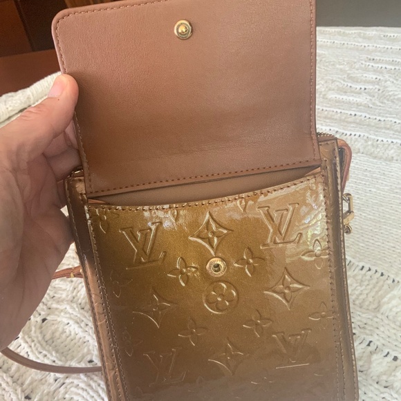 Genuine Louis Vuittion Small Vernis Purse - Picture 8 of 16